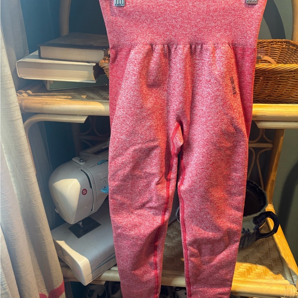 Gymshark Women’s Flex Highwaisted Leggings in red marl